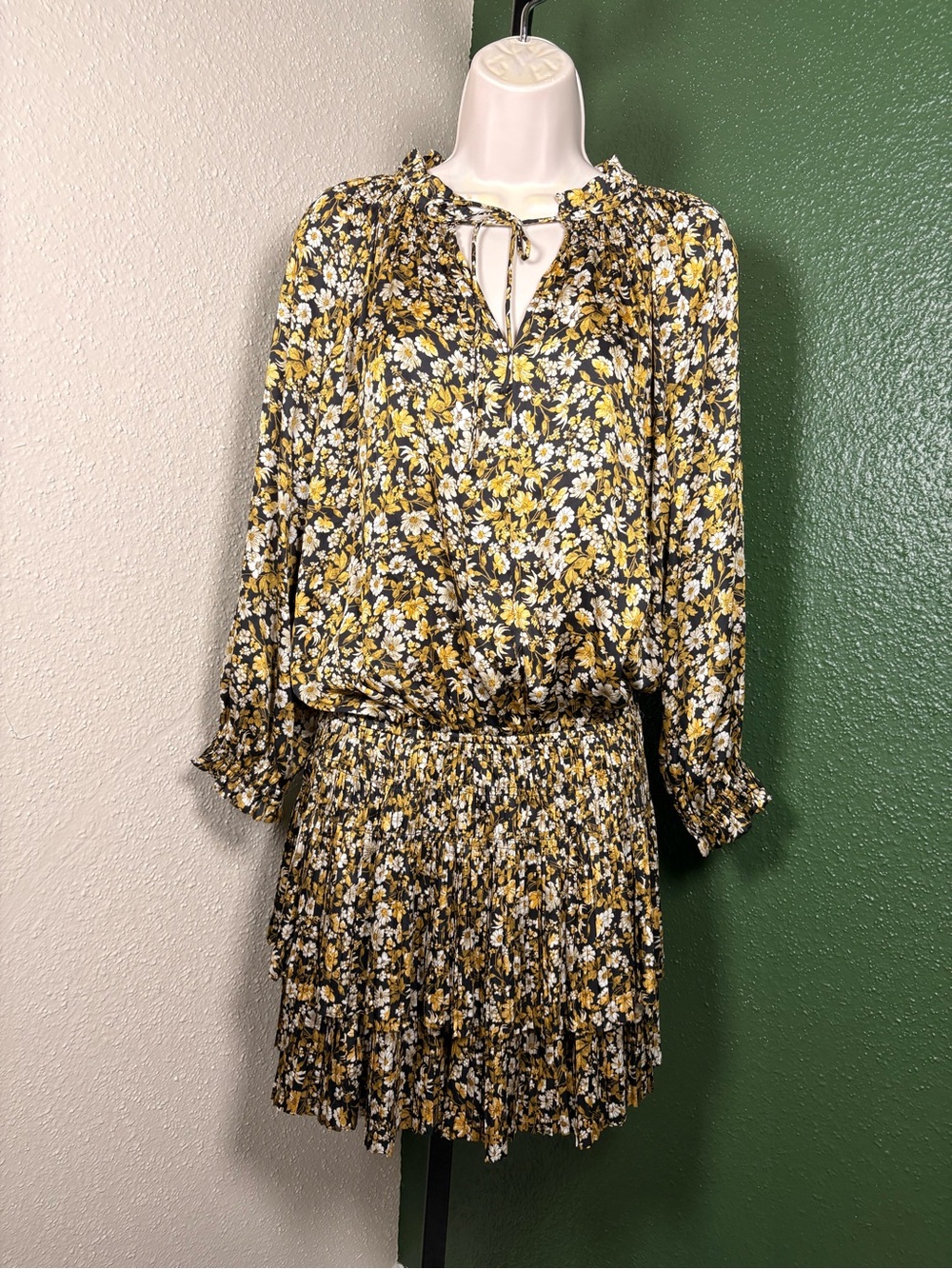 Floral Tie-Neck Long Sleeve Pleated Mini Dress - Yellow/Black